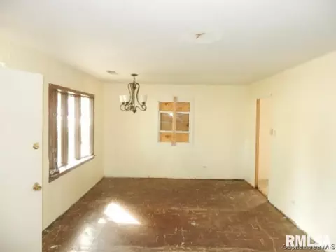 2723 S Walnut St, Springfield, IL 62704 photo 3