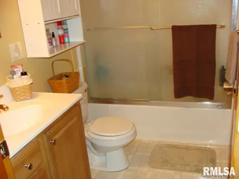 6704 Becker Dr, Virden, IL 62690 photo 21