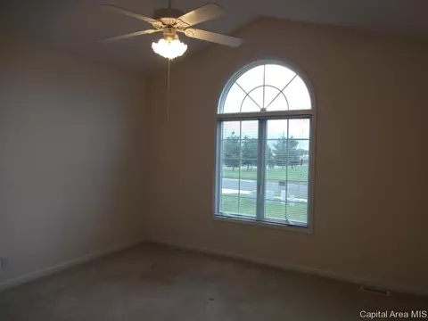 2425 Shabbona Dr, Springfield, IL 62702 photo 16