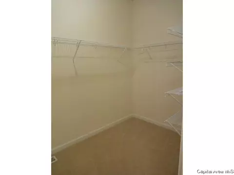 2425 Shabbona Dr, Springfield, IL 62702 photo 15