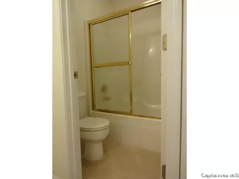 2425 Shabbona Dr, Springfield, IL 62702 photo 13