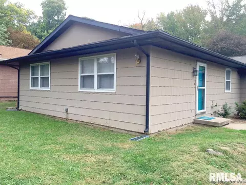 139 N Douglas, Springfield, IL 62702 photo 1