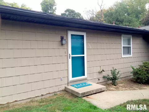 139 N Douglas, Springfield, IL 62702 photo 2