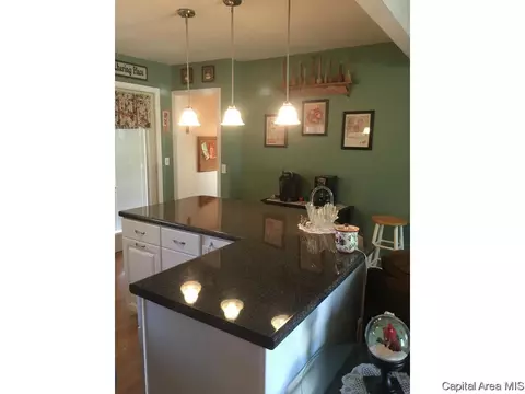2740 Selkirk Rd, Springfield, IL 62702 photo 9