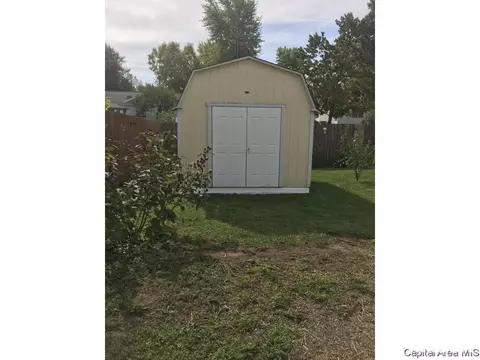 2740 Selkirk Rd, Springfield, IL 62702 photo 2