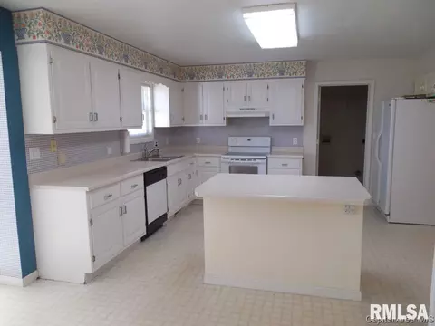 8220 Hunt, Springfield, IL 62712 photo 3