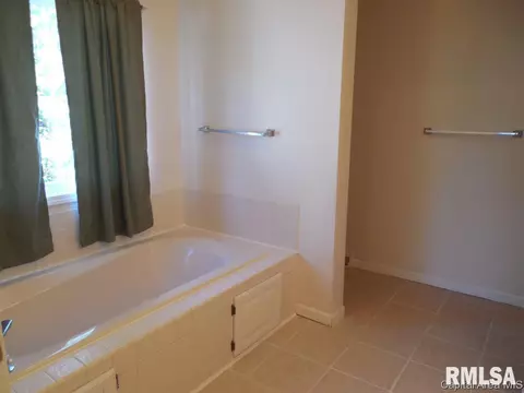 8220 Hunt, Springfield, IL 62712 photo 10