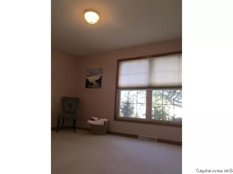 2454 Glencoe, Springfield, IL 62704 photo 12