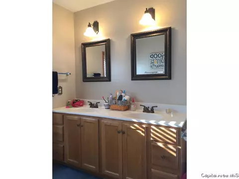 2454 Glencoe, Springfield, IL 62704 photo 9