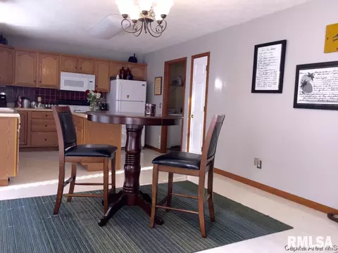2454 Glencoe, Springfield, IL 62704 photo 6