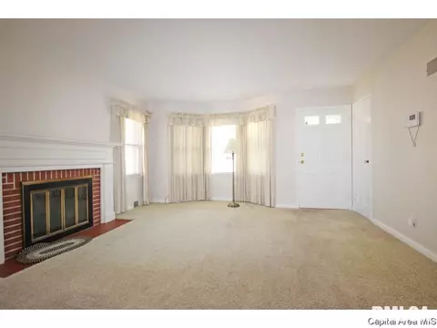 2009 N 6th St, Springfield, IL 62702 photo 5