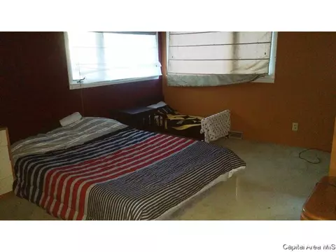 1428 Berwick Rd, Berwick, IL 61417 photo 17
