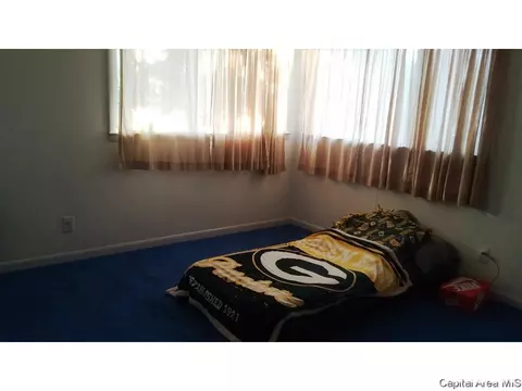 1428 Berwick Rd, Berwick, IL 61417 photo 5