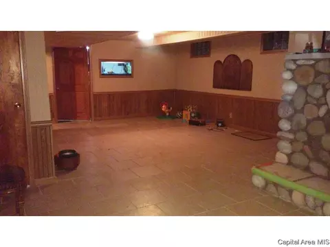 1428 Berwick Rd, Berwick, IL 61417 photo 8