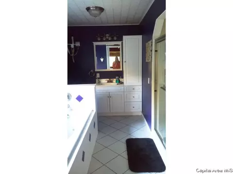 1428 Berwick Rd, Berwick, IL 61417 photo 24