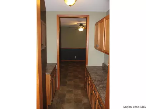 109 N State, Springfield, IL 62702 photo 7