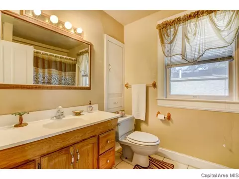 1308 W Edwards St, Springfield, IL 62704 photo 12