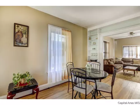 1308 W Edwards St, Springfield, IL 62704 photo 5