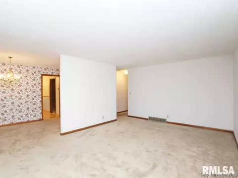 119 Pebble Bch, Springfield, IL 62704 photo 6