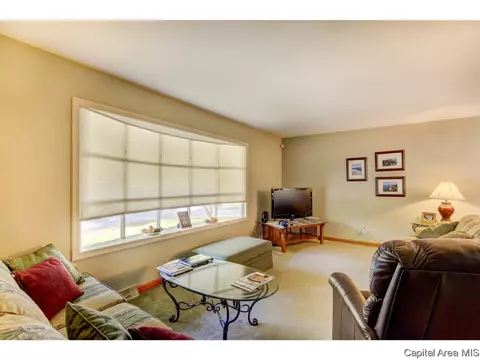 201 Whitefield Rd, Springfield, IL 62704 photo 5
