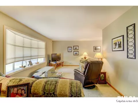 201 Whitefield Rd, Springfield, IL 62704 photo 4