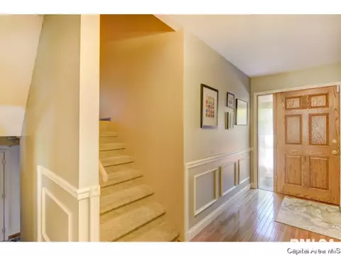 201 Whitefield Rd, Springfield, IL 62704 photo 2