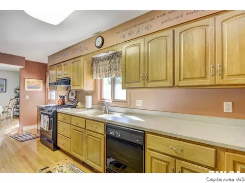 201 Whitefield Rd, Springfield, IL 62704 photo 10