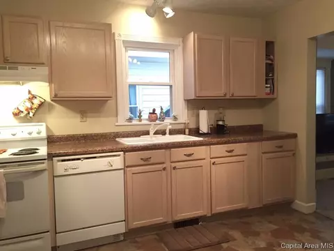 2551 Yale Blvd, Springfield, IL 62703 photo 9