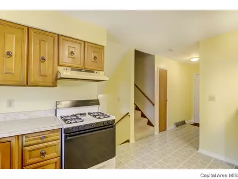 2204 Keokuk Rd, Springfield, IL 62702 photo 4