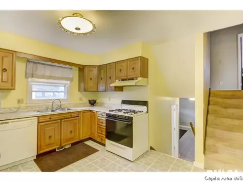 2204 Keokuk Rd, Springfield, IL 62702 photo 3