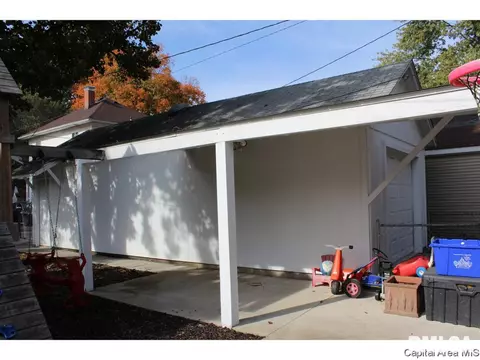 1820 Holmes, Springfield, IL 62704 photo 6