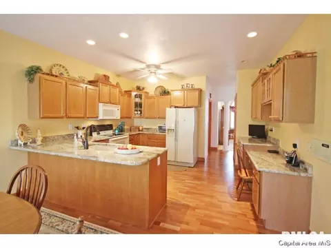 2717 Killarney Dr, Springfield, IL 62711 photo 9