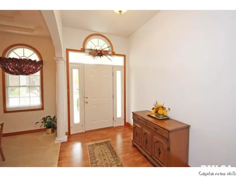 2717 Killarney Dr, Springfield, IL 62711 photo 2