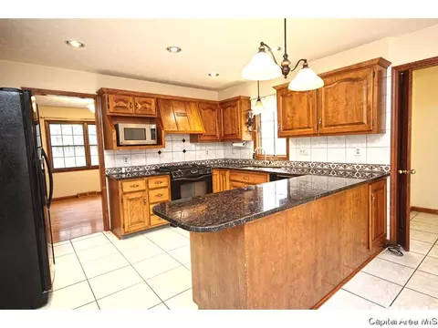 10 Brighton Rd, Springfield, IL 62702 photo 8