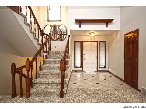 10 Brighton Rd, Springfield, IL 62702 photo 3