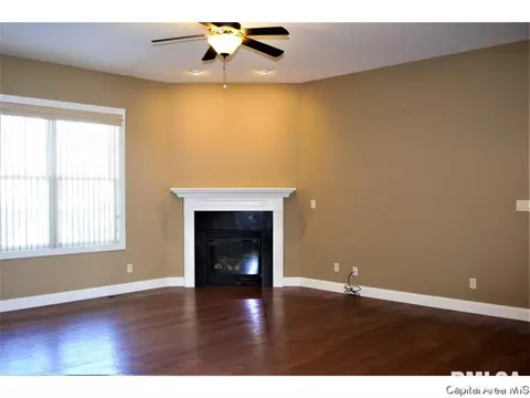 2705 Centennial Dr, Springfield, IL 62711 photo 8