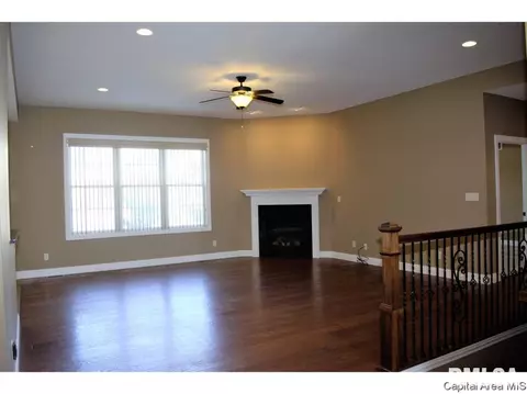 2705 Centennial Dr, Springfield, IL 62711 photo 9
