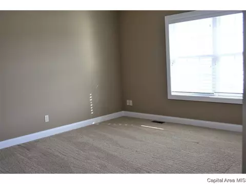 2705 Centennial Dr, Springfield, IL 62711 photo 23