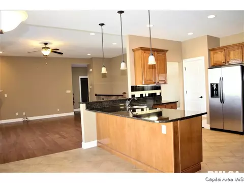 2705 Centennial Dr, Springfield, IL 62711 photo 15