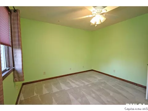 43 Frontier Lake Dr, Springfield, IL 62707 photo 17