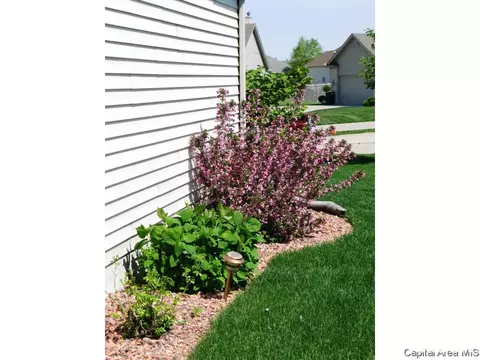 3904 Marryat Dr, Springfield, IL 62707 photo 2
