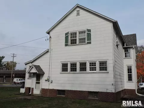 123 E Adams St, Greenview, IL 62642 photo 5