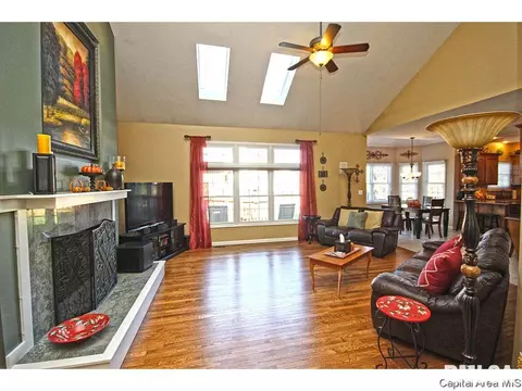 2717 Tartan Way, Springfield, IL 62711 photo 3