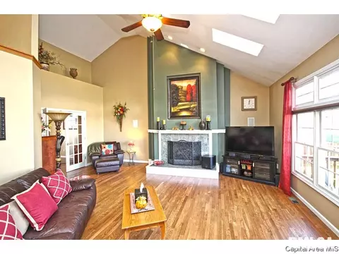 2717 Tartan Way, Springfield, IL 62711 photo 2