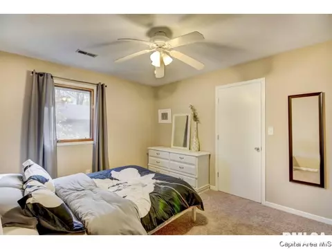 3808 W Bluffs Rd, Springfield, IL 62711 photo 14
