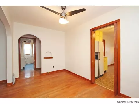 523 Wood Ave, Springfield, IL 62702 photo 10