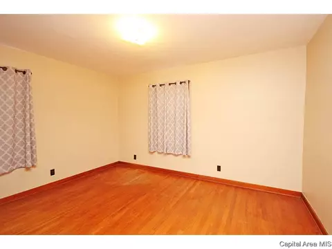 523 Wood Ave, Springfield, IL 62702 photo 14