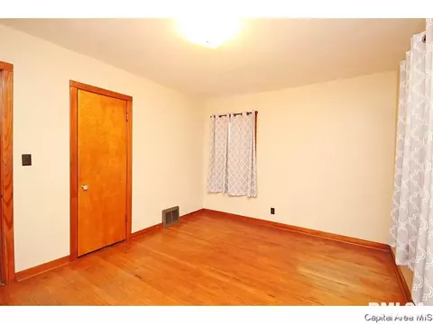 523 Wood Ave, Springfield, IL 62702 photo 15