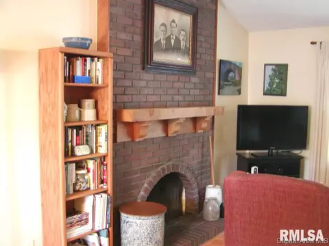 200 Glasgow Dr, Springfield, IL 62702 photo 4