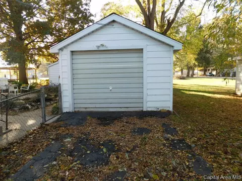 403 E Wineman, Auburn, IL 62615 photo 28